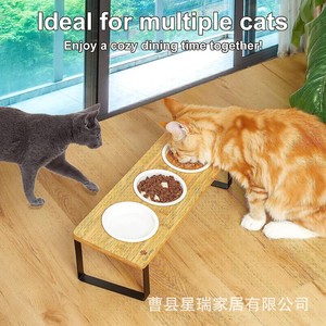 Comedero para gatos de madera maciza con 3 tazones, soporte para alimentar gatos en interiores, mesa de comedor alta e inclinable para gatos con tres tazones - Product Image 3
