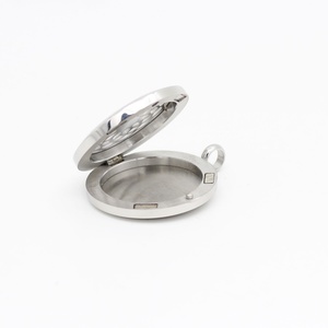 Collar con Colgante Difusor de Aroma de Aceites Esenciales de Acero Inoxidable - Product Image 5