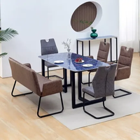 Table à manger carrée de luxe moderne, marque SXT, plateau en pierre de haute qualité, pieds en métal, pour hôtel, bureau, appartement ou salon.