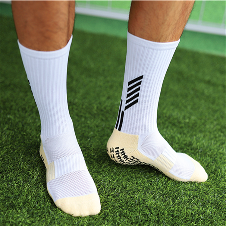 Wholesale Custom Anti slip Soccer Socks Elite Football Socks 100% Cotton  Nylon Sports Crew Socks for Men and Teenage