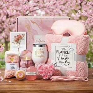 Canasta de Regalo de Spa Personalizada con Manta, Vela y Vaso, Set de Relajación y Autocuidado para Mujeres, Madres, Esposas, Hermanas, Compañeras de Trabajo y Enfermeras - Product Image 1