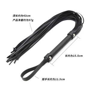 Nuevo látigo de cuero negro con doble adorno de tachuelas y flecos finos, accesorio de escenario, látigo de juguete para espectáculos, látigo erótico para bondage SM - Product Image 4