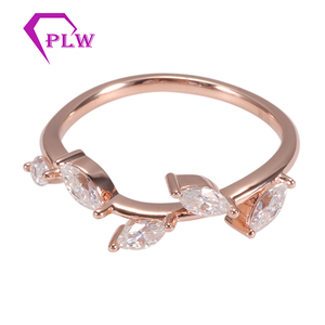 Alianza de diamantes moissanite simple - Alianza Sweet Bliss - Product Image 1