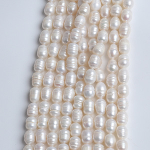 Perles de riz blanches naturelles d'eau douce de 8-9 mm en gros pour la fabrication de bracelets et de colliers avec des perles dispersées - Product Image 3