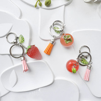 Schattige realistische fruit sleutelhanger van plastic, aardbei, sinaasappel, citroen, druif, kwastje, tasbedel, UV-print, groothandel, mode