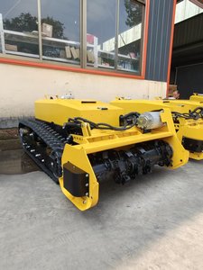 Macchina telecomandata per la lavorazione e la pulizia del terreno in tutte le condizioni - Unità trituratrice per alberi e erbacce in frutteti e terreni collinari incolti - Product Image 6