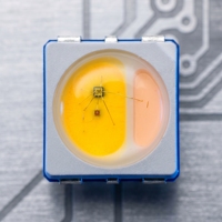 Puce LED SMD 5050 LED blanche à double température de couleur pour l'éclairage intérieur automobile, l'électronique, l'éclairage décoratif et les modules