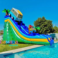 Grand toboggan gonflable à usage domestique dans la piscine Maison rebondissante avec toboggan dans la piscine pour les jeux de parc aquatique