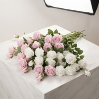 Roses artificielles en velours en gros pour usine, fleurs décoratives personnalisées rouges, blanches, bleues, roses, noires, violettes