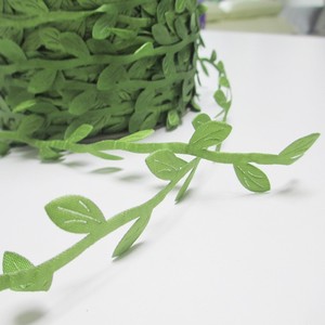 Feuilles artificielles en soie Pengteng, 200 m, polyester gaufré, décorations de mariage, lianes vertes - Product Image 5