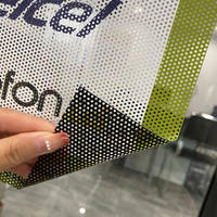 Vinyle micro-perforé auto-adhésif écologique à vision unilatérale pour matériau graphique personnalisé imprimé pour fenêtres de bureau