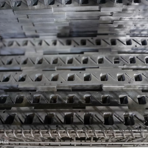 อะไหล่รถเกี่ยวข้าวคูโบต้า 688/758/988 ใบมีดตัดใหม่ ฟันเลื่อย แร็คฟันเลื่อย-ยาง สำหรับรถแทรกเตอร์การเกษตร หมายเลขอะไหล่ - Product Image 1