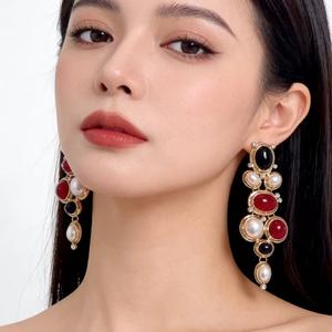 Boucles d'oreilles pendantes géométriques avec strass en cristal, imitation perle, alliage de zinc, bijoux de fête pour femmes - Product Image 4