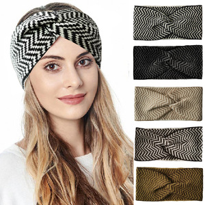 Oreille de couvre-chef d'hiver personnalisée HZO-23079 tricotée avec patch logo <span class=keywords><strong>bandeau</strong></span> chapeaux en acrylique <span class=keywords><strong>pour</strong></span> femmes - Product Image 2