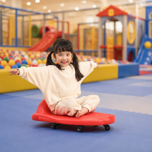 Tavola di Equilibrio per Bambini a Quattro Ruote per Allenamento Sensoriale Interno ed Esterno Superficie Antiscivolo Design Ecologico e Durevole - Product Image 1