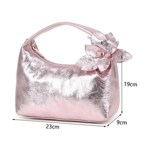 กระเป๋าถือแฟชั่นวินเทจสำหรับสุภาพสตรี รุ่นใหม่ล่าสุด หนังวัวแท้เคลือบซาตินด้าน  แบบสะพายไหล่และสะพายข้าง - Product Image 3