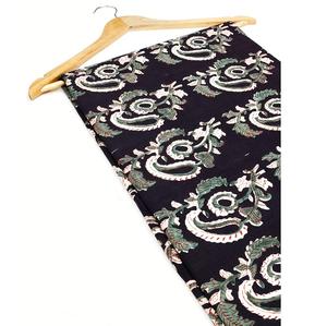 Tela de Algodón Puro con Estampado Bagru Teñido Naturalmente, Ligera, Suave y Cómoda, Perfecta para Coser y Confeccionar Vestidos - Product Image 4