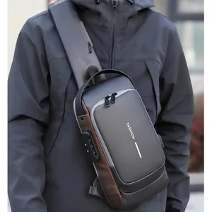 Oferta Especial Bolso de Hombro <span class=keywords><strong>para</strong></span> Hombre de Moda Impermeable y Ligero de Cuero PU con Diseño de Carga USB y Logo Personalizado - Product Image 4