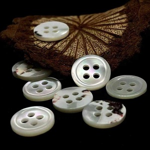 Nút áo cao cấp tùy chỉnh bán buôn, làm từ xà cừ Troca, logo áo sơ mi, nút xà cừ trắng tự nhiên dùng cho may mặc - Product Image 3