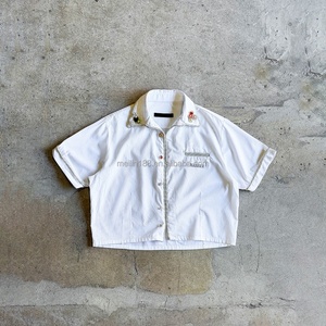 เสื้อยืดแฟชั่นปักลายเพชรแบบกำหนดเอง เสื้อยืดวินเทจลำลองทรงครอป เสื้อเชิ้ตผู้ชายติดกระดุม แขนสั้น - Product Image 3