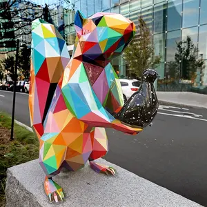 Aanpassen handgeschilderde Kleurrijke Glasvezel Geometrische Eekhoorn Sculptuur voor Outdoor Display