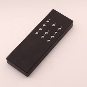 Télécommande de téléviseur intelligent avec clavier numérique rétroéclairé et fonction vocale |   Appareils compatibles / Polycom, portée de 20 m, rechargeable par USB - Product Image 6