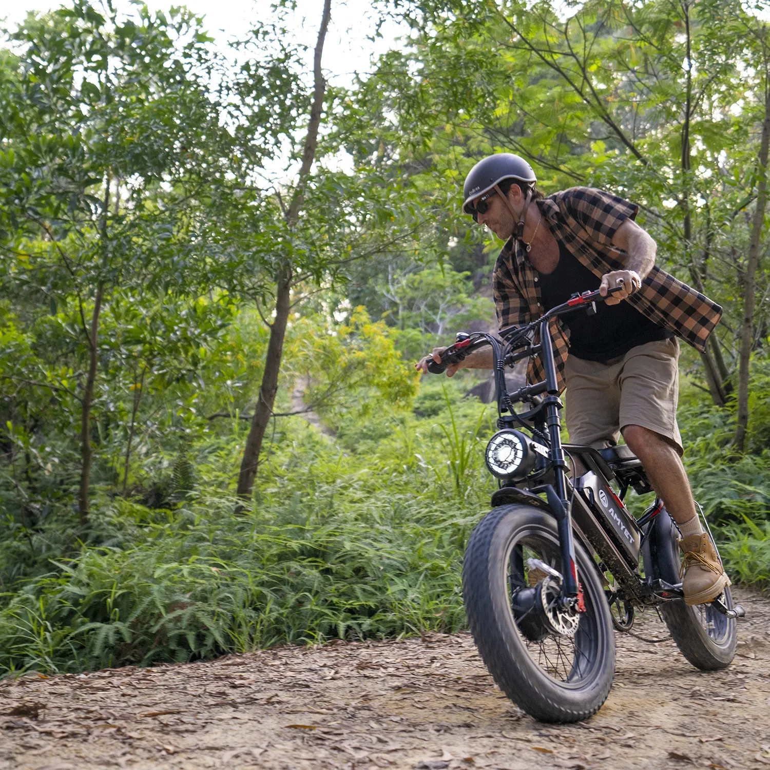 EU米国は、長距離1000WEbike電動自転車とダブルディスクブレーキ付きの安価な道路用電動自転車を在庫しています