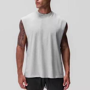 Débardeur de sport personnalisé pour homme en coton doux, ample et respirant, pour la course, la musculation et la gym, avec découpes profondes aux bras - Product Image 1