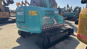 Excavatrice sur chenilles Kobelco SK75 Super, couleur turquoise, avec godet de 0,4 m³ de capacité, poids opérationnel de 7,5 tonnes, machine d'occasion - Product Image 2