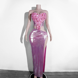 Conjunto de 2 Piezas de Alta Calidad para <span class=keywords><strong>Drag</strong></span> <span class=keywords><strong>Queen</strong></span>: Top Corsé Rosa sin Tirantes con Pedrería y Falda Metálica con Abertura Alta, Ideal para Baile de Salón y Escenario, Personalizable - Product Image 2