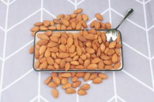 Grosses amandes naturelles et saines prêtes à manger sans additifs alimentaires Amandes vendues à chaud - Product Image 3