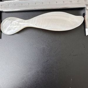 Cuillère à caviar créative en nacre naturelle sculptée en forme de coquillage, 12 cm, pour la restauration - Product Image 4