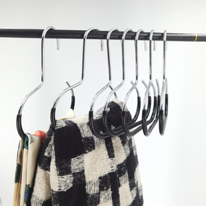 Porte-cintres multifonctionnel Lipu, antidérapant, rond, en plastique, pour organiser les foulards, les chapeaux et les cravates - Product Image 2