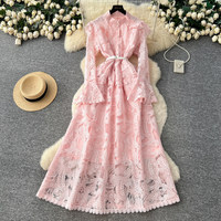 Robe longue décontractée élégante pour femme WIWT, broderie en dentelle, coupe trapèze, col montant, manches longues évasées, ceinture, pour le quotidien