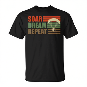 Camiseta SOAR Dream Repeat Paramotor con diseño de aventura de parapente - Product Image 2