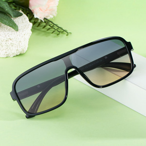 Nouvelles lunettes de soleil carrées pour hommes, protection UV400, verres en PC, monture en plastique et métal, mode, lunettes de soleil d'extérieur ZX 8951 - Product Image 3