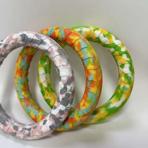 ของเล่นเคี้ยวรูปวงแหวนสำหรับสุนัข ปี 2025 ผลิตจากวัสดุ EVA เป็นมิตรกับสิ่งแวดล้อม รสไก่ ลายพราง มีหลายสีให้เลือกสำหรับเทศกาล - Product Image 5