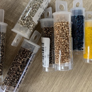 Cuentas de Semilla <span class=keywords><strong>Delica</strong></span> <span class=keywords><strong>Miyuki</strong></span> Metálicas Originales Japonesas de 10 Gramos/Tubo para la Elaboración de Joyas, <span class=keywords><strong>Miyuki</strong></span> Delicas 11/0 - Product Image 2