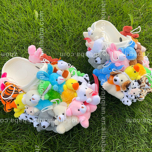 Pantofole a Forma di Orso Teddy in <span class=keywords><strong>Peluche</strong></span> Morbido e Peloso, <span class=keywords><strong>Ciabatte</strong></span> con Zampa d'Orso Nero per Uomo e Donna - Product Image 2