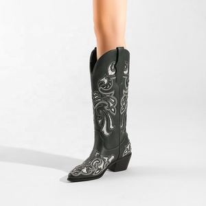 <span class=keywords><strong>Botas</strong></span> Vaqueras <span class=keywords><strong>Negras</strong></span> para <span class=keywords><strong>Mujer</strong></span> con Bordado Brillante, <span class=keywords><strong>Botas</strong></span> de Vaquera de Media Pantorrilla con Punta Puntiaguda para Fiestas y Estilo Country - Product Image 1