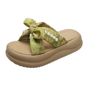 รองเท้าแตะหนังแท้สไตล์อเมริกันสำหรับผู้หญิง ดีไซน์ซัมเมอร์บีช  ใช้งานได้หลากหลาย  ใส่สบาย  บุหนานุ่ม  รุ่นเอเวอร์กรีน - Product Image 1