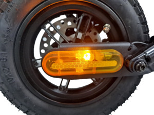 Scooter Eléctrico Plegable OBX ES1017QHJ de Alta Velocidad con Motor Dual, Motores de 350W y Batería de 10AH para Adultos, Stock en EE. UU. - Product Image 6