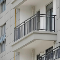 Balustrades de balcon en aluminium sur mesure fournies par l'usine, garde-corps extérieurs avec des designs modernes