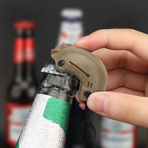 Accessoires de personnalité tactique rapide créatif petit cadeau casque modèle métal bière porte-clés ouvre-bouteille - Product Image 4