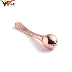 Bola de Masaje Facial de Oro Rosa Pequeña de Marca Privada, Masajeador de Barra para Crema de Ojos - Product Image 4