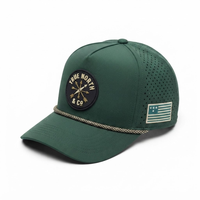 Casquette de baseball sportive d'extérieur à 5 panneaux, verte, perforée au laser, avec patch en caoutchouc personnalisé, visière incurvée et fermeture snapback