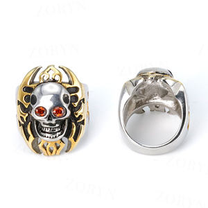 แหวนสแตนเลสสตีล 316L สไตล์โกธิคสองสี ทอง-เงิน ลายหัวกะโหลกสำหรับผู้ชาย ประดับเพชรแดงรูปดวงตา ดีไซน์เปลวไฟ กากบาทเหล็ก เครื่องประดับสไตล์ไบค์เกอร์ - Product Image 1