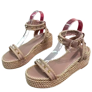 2025 New Designer rivet Sandals Luxury Shoes Fashion Outdoor Genuine Leather Shoes Anti-slip Flat Sandals Women's Casual Shoes - Product Image 3