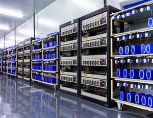 <span class=keywords><strong>3</strong></span>.2V 140Ah 135Ah prizmatik Li-FePO4 piller şarj edilebilir LiFePO4 pil hücresi elektrikli araba için - Product Image 4