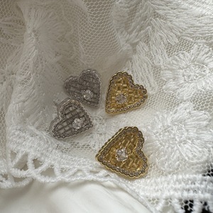 ต่างหูรูปหัวใจลายทาง S925 ดีไซน์เพชรสไตล์วินเทจ - Product Image 1